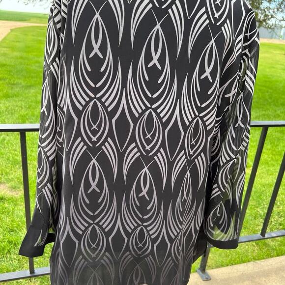 JM Collection long sleeves, V-neck, black ombre tunic.  Women's size 14 - Picture 8 of 12